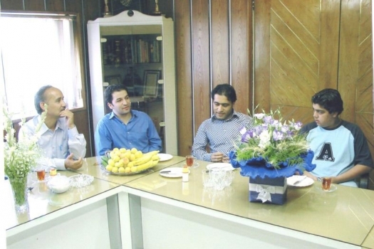 Mehdi Mahdavikia visited the Bic factory at 2002