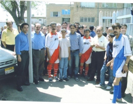 Mehdi Mahdavikia visited the Bic factory at 2002